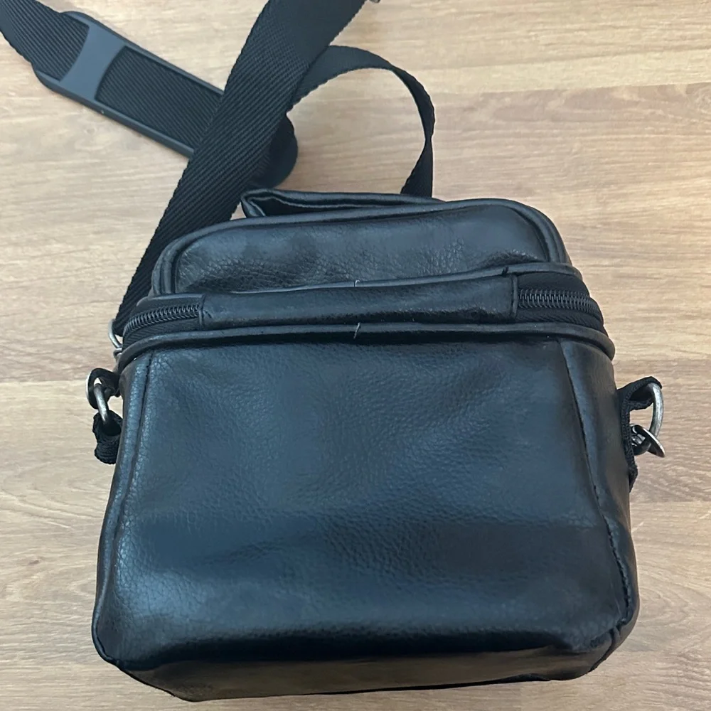 ICON Sleek Black Men's Belt Bag